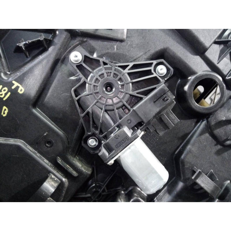 Recambio de elevalunas trasero derecho para mercedes-benz clase b (w246) b 200 cdi (246.208) referencia OEM IAM   P2-A4-8