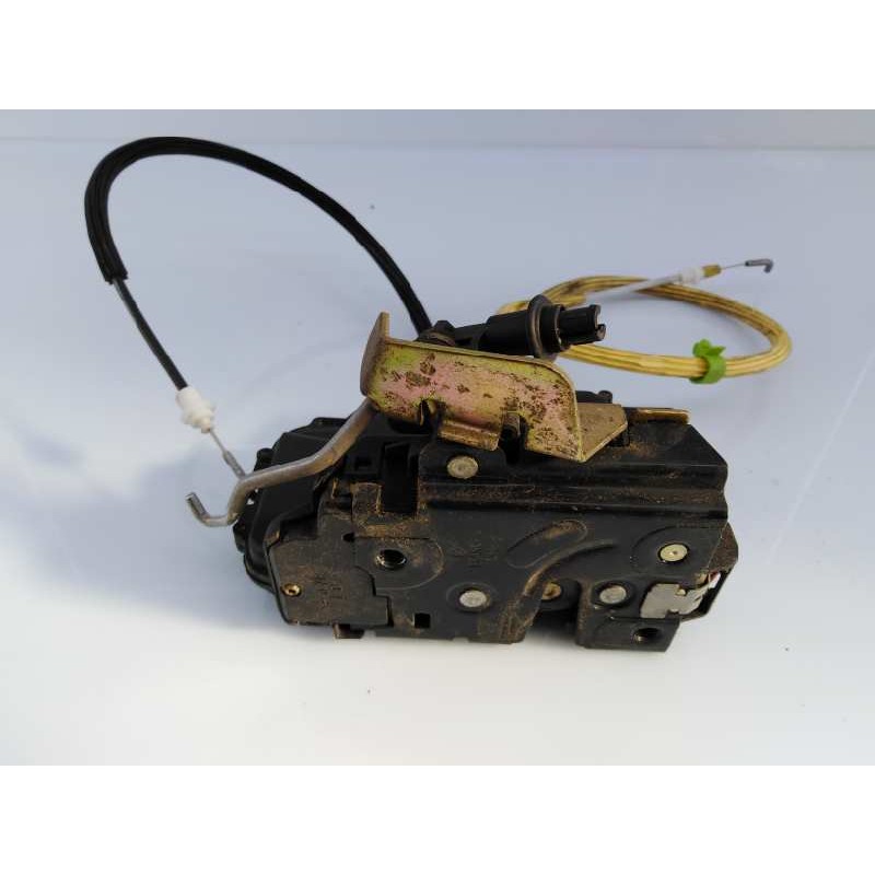 Recambio de cerradura puerta trasera derecha para audi a6 berlina (4b2) referencia OEM IAM   E1-B6-8-2