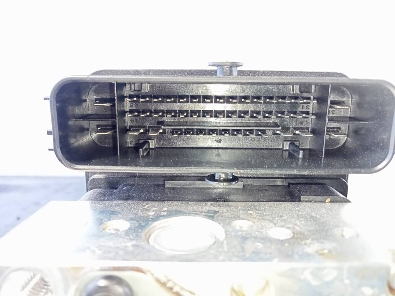 Recambio de abs para hyundai tucson style 2wd referencia OEM IAM 58920D7530  P3-B8-24-3