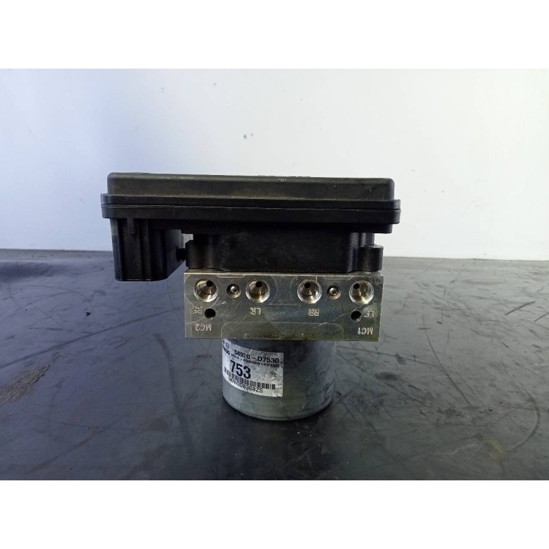 Recambio de abs para hyundai tucson style 2wd referencia OEM IAM 58920D7530  P3-B8-24-3