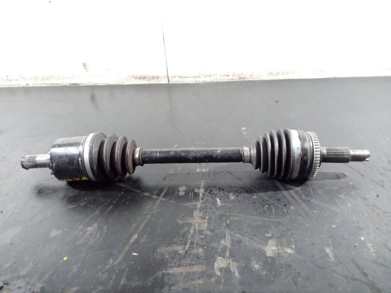 Recambio de transmision delantera izquierda para ssangyong tivoli crystal 4x2 referencia OEM IAM 4130035500  P1-B6-42