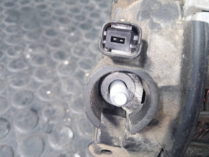 Recambio de alternador para citroën c4 picasso live referencia OEM IAM 9818677980  P3-A4-18-5