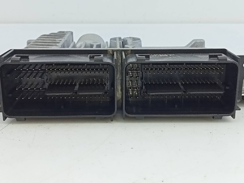 Recambio de centralita motor uce para ford kuga (cbs) titanium referencia OEM IAM DS7112B684XC 6V6112A650JC E3-B3-24-1