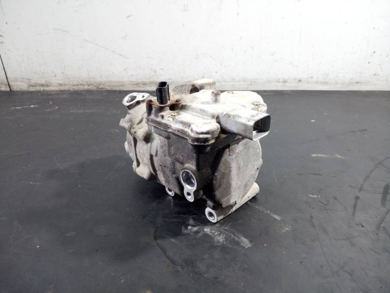 Recambio de compresor aire acondicionado para toyota yaris hsd active referencia OEM IAM 0422001350 BU02674 