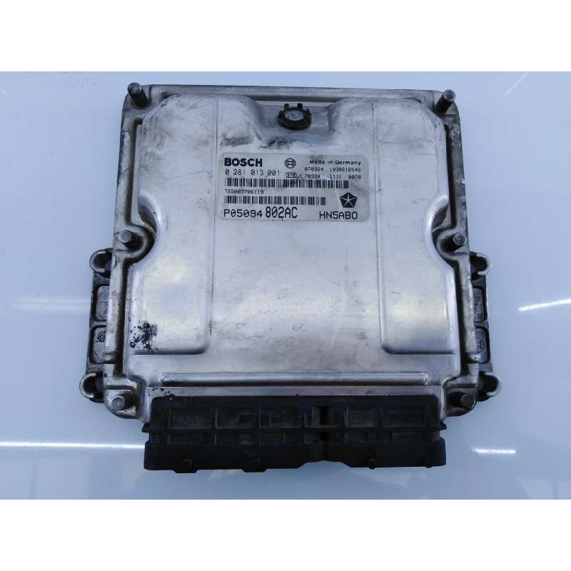 Recambio de centralita motor uce para chrysler voyager (rg) 2.5 crd executive referencia OEM IAM 0281013001 P05094802AC E3-B6-33