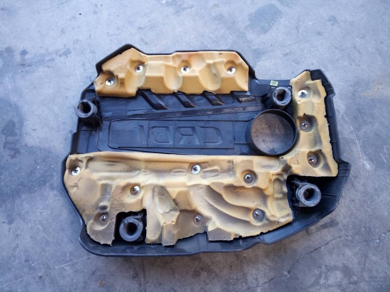 Recambio de tapa motor para hyundai tucson style 2wd referencia OEM IAM   