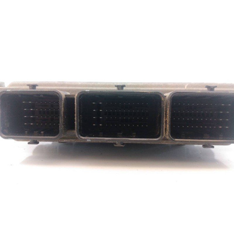 Recambio de centralita motor uce para ford fiesta (cb1) ambiente referencia OEM IAM 8V2112A650EC 5WS40584C E3-B3-34-1