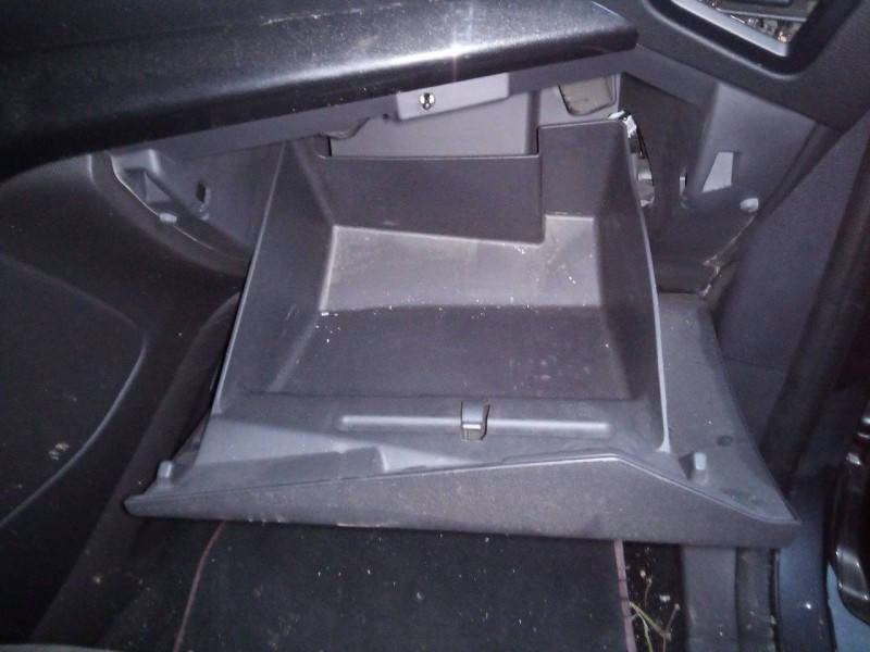 Recambio de guantera para ford kuga (cbs) titanium referencia OEM IAM   