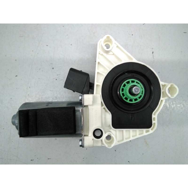 Recambio de motor elevalunas delantero izquierdo para mercedes-benz clase cla (w117) cla 220 cdi (117.303) referencia OEM IAM A5