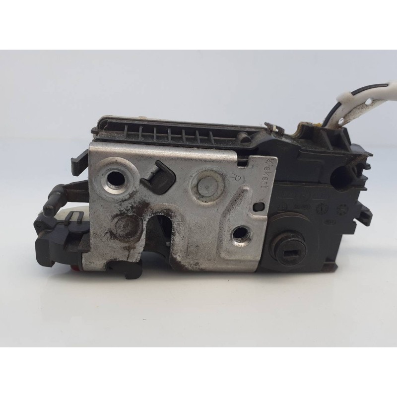 Recambio de cerradura puerta trasera derecha para peugeot 208 active referencia OEM IAM 9812501180  E1-A4-31-1