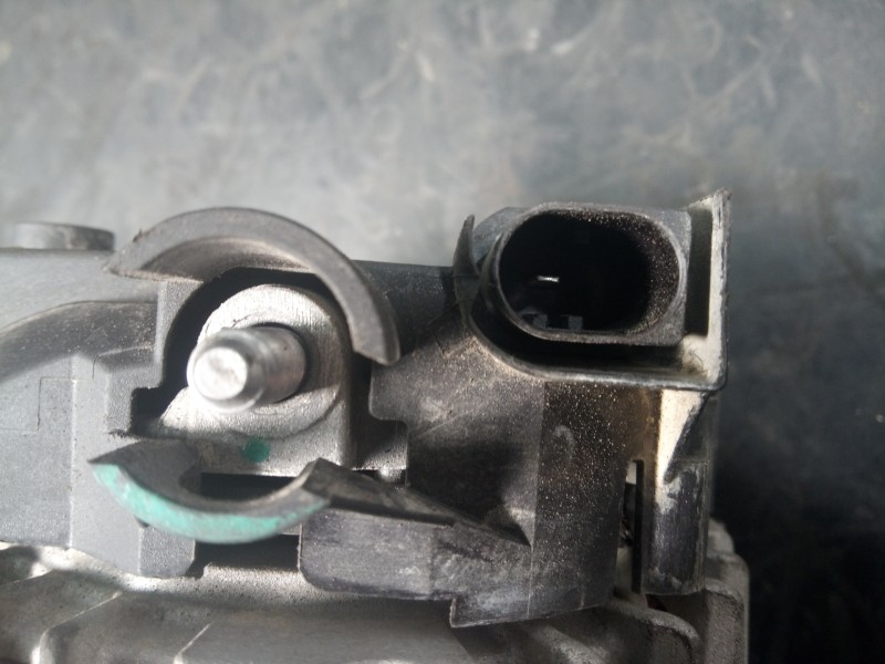 Recambio de alternador para ford ka+ white edition referencia OEM IAM 111307104 CN1510300CC P3-B6-7-3