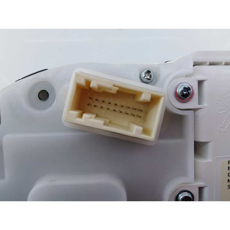 Recambio de cuadro instrumentos para peugeot 208 active referencia OEM IAM 9813864080 9808559180 E3-B2-35-3