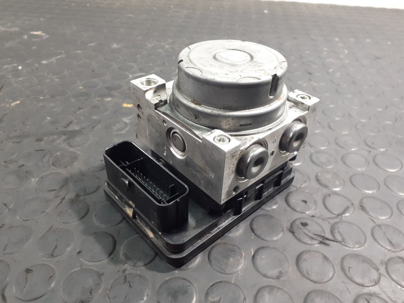 Recambio de abs para mazda 2 lim. () center-line referencia OEM IAM A426G 06210973823 P3-A8-20-2