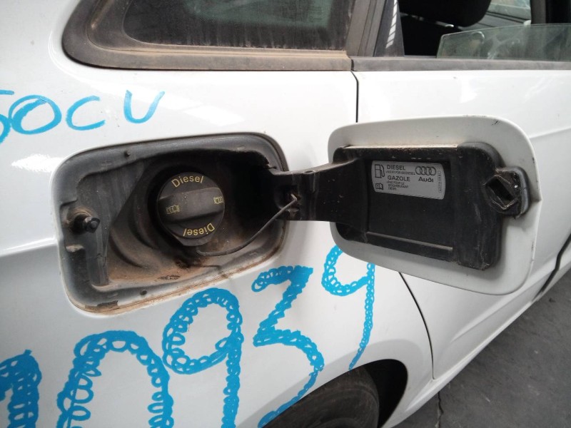 Recambio de tapa exterior combustible para audi a3 sportback (8va) attraction referencia OEM IAM   