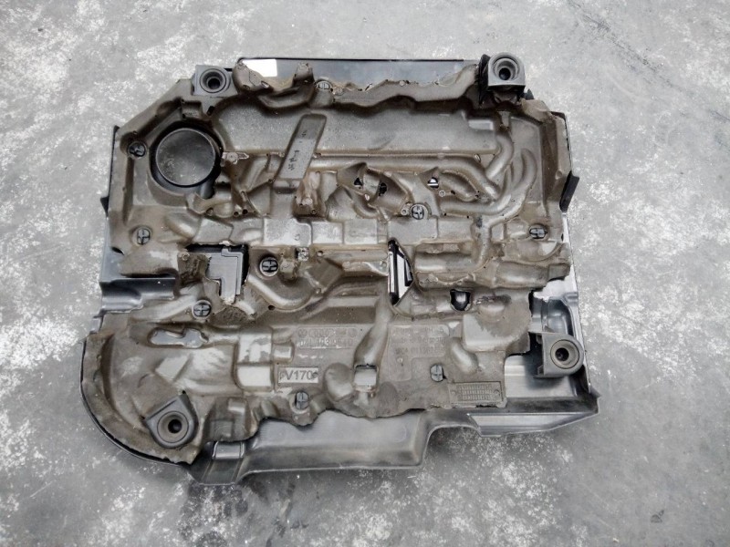 Recambio de tapa motor para audi a3 sportback (8va) attraction referencia OEM IAM   