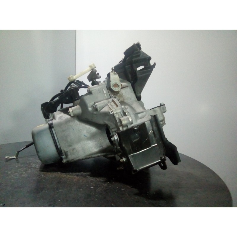 Recambio de caja cambios para citroën c-elysée seduction referencia OEM IAM 20CR15  M1-B2-100