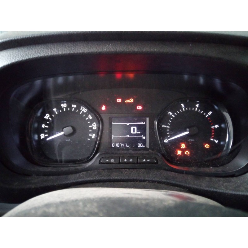 Recambio de cuadro instrumentos para opel vivaro furgón m innovation referencia OEM IAM 9837472880  E3-A5-17-3