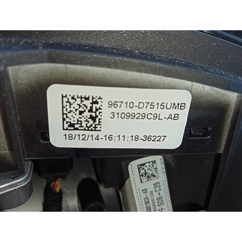 Recambio de volante para hyundai tucson style 2wd referencia OEM IAM 96710D7515UMB 3109929C9LAB E2-B5-49-1