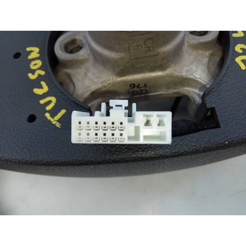 Recambio de volante para hyundai tucson style 2wd referencia OEM IAM 96710D7515UMB 3109929C9LAB E2-B5-49-1