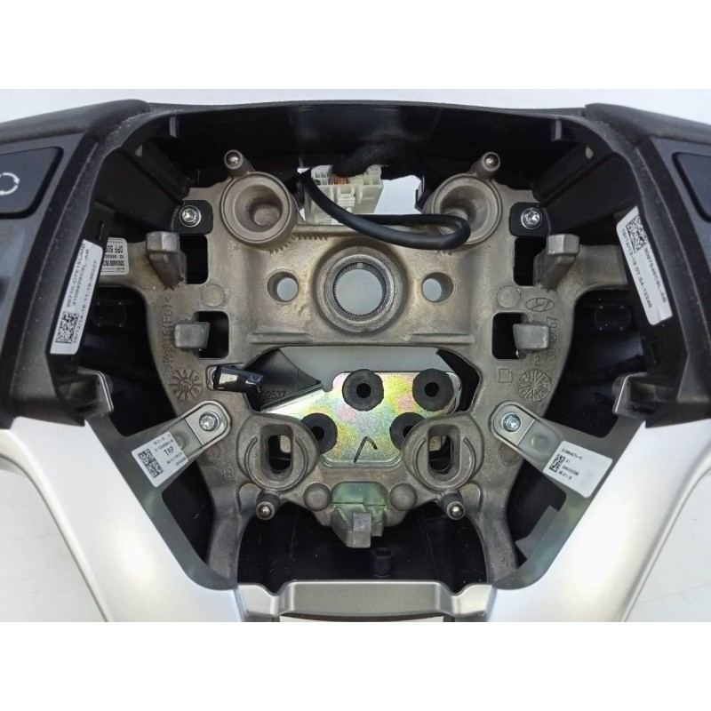 Recambio de volante para hyundai tucson style 2wd referencia OEM IAM 96710D7515UMB 3109929C9LAB E2-B5-49-1