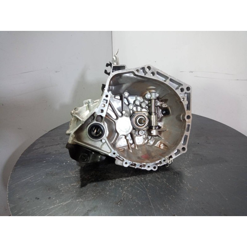 Recambio de caja cambios para peugeot 108 active referencia OEM IAM 20TT57  M1-B2-157