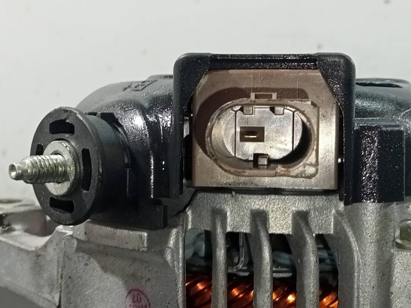 Recambio de alternador para peugeot 108 active referencia OEM IAM 270600Q160 TG1042109821 P3-A4-2-4