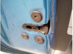 CERRADURA PUERTA TRASERA IZQUIERDA 