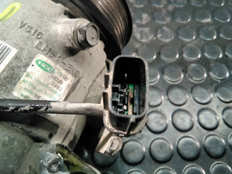 Recambio de compresor aire acondicionado para hyundai ix35 comfort 2wd referencia OEM IAM 977012Y050 F500NE9DB04 P3-A2-3-4