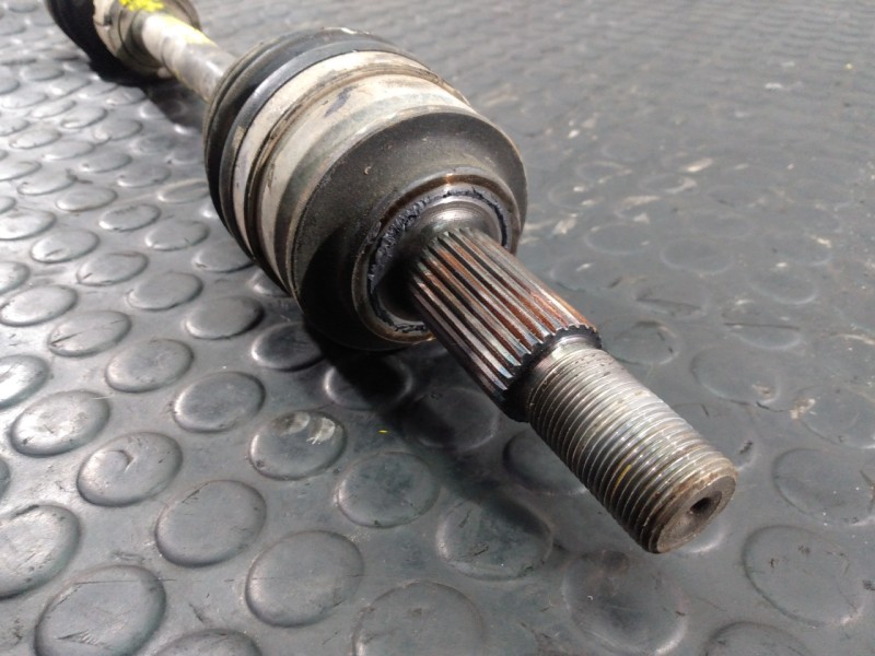 Recambio de transmision delantera izquierda para mazda 2 lim. () center-line referencia OEM IAM   P1-A6-47