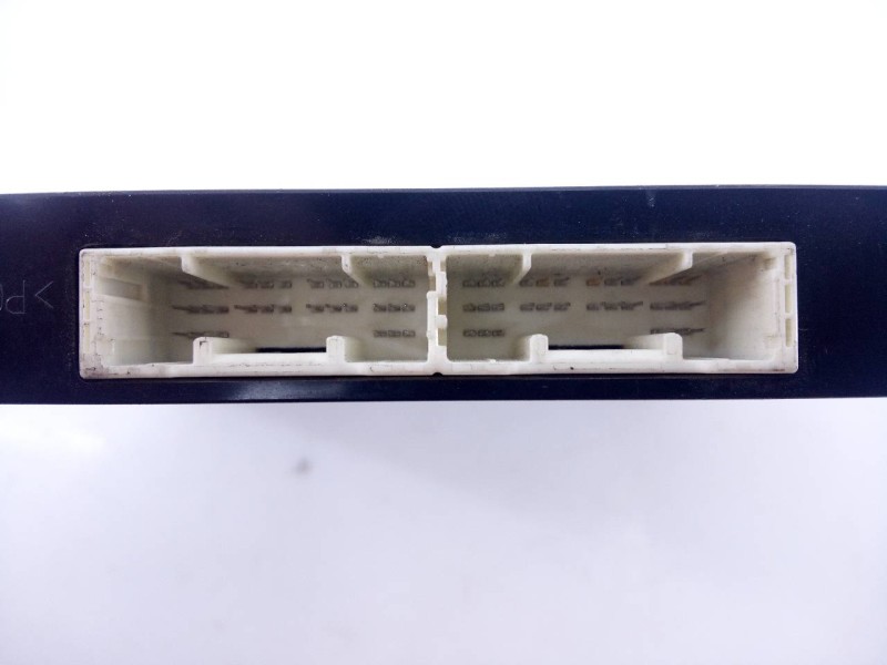 Recambio de modulo electronico para toyota land cruiser (j15) basis referencia OEM IAM 8969060030 1028501400 E3-B2-31-2