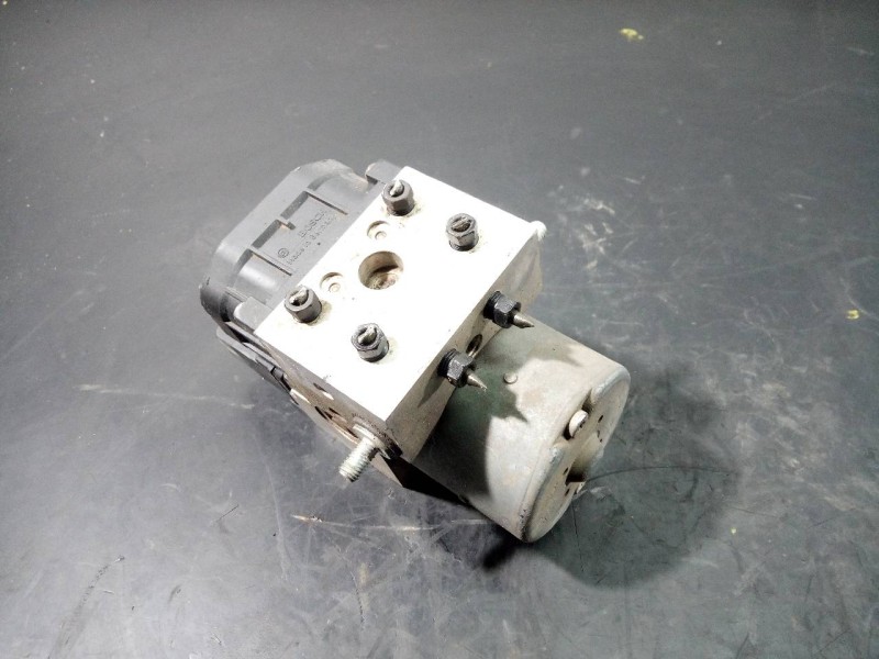 Recambio de abs para kia sorento 2.5 crdi ex referencia OEM IAM 589103E310  P3-A8-15-5