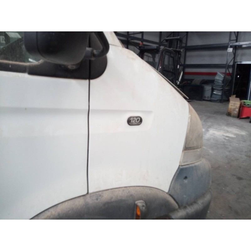Recambio de aleta delantera derecha para renault mascott fg 120. 35/55/65 cabina individual referencia OEM IAM   