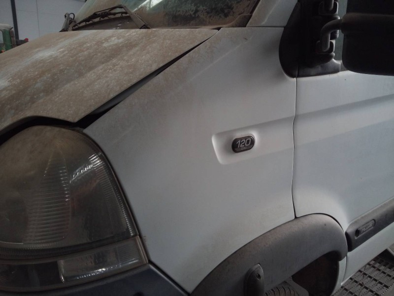 Recambio de aleta delantera izquierda para renault mascott fg 120. 35/55/65 cabina individual referencia OEM IAM   