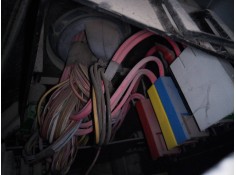 CAJA RELES / FUSIBLES 