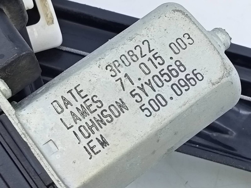 Recambio de elevalunas delantero derecho para bmw serie 1 lim. (f20) 118d referencia OEM IAM 71015003 5000966 E1-A3-52-1