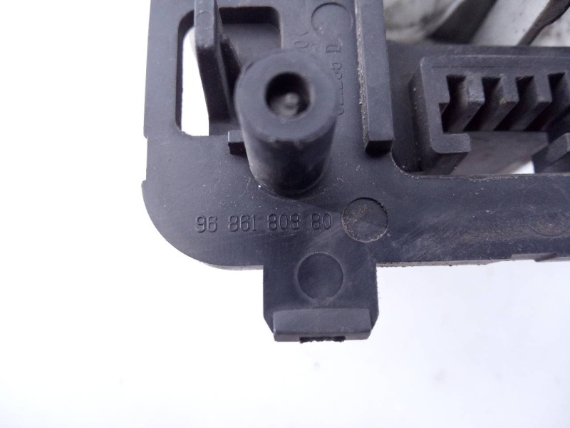 Recambio de faro antiniebla derecho para peugeot 5008 referencia OEM IAM 9686180880  E1-A4-35-1