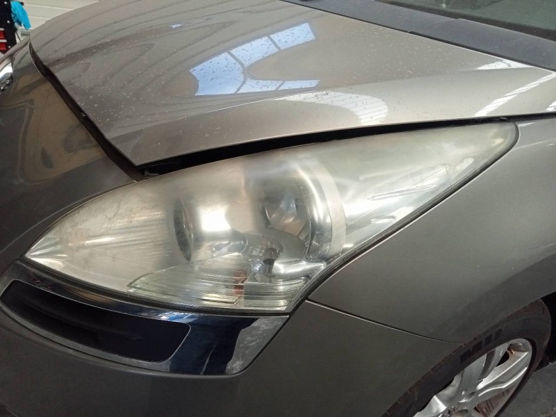 Recambio de faro izquierdo para peugeot 5008 referencia OEM IAM   
