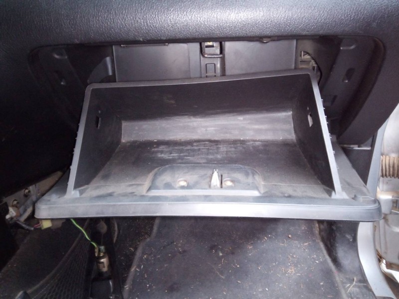 Recambio de guantera para ssangyong rexton 2.9 td gls referencia OEM IAM   