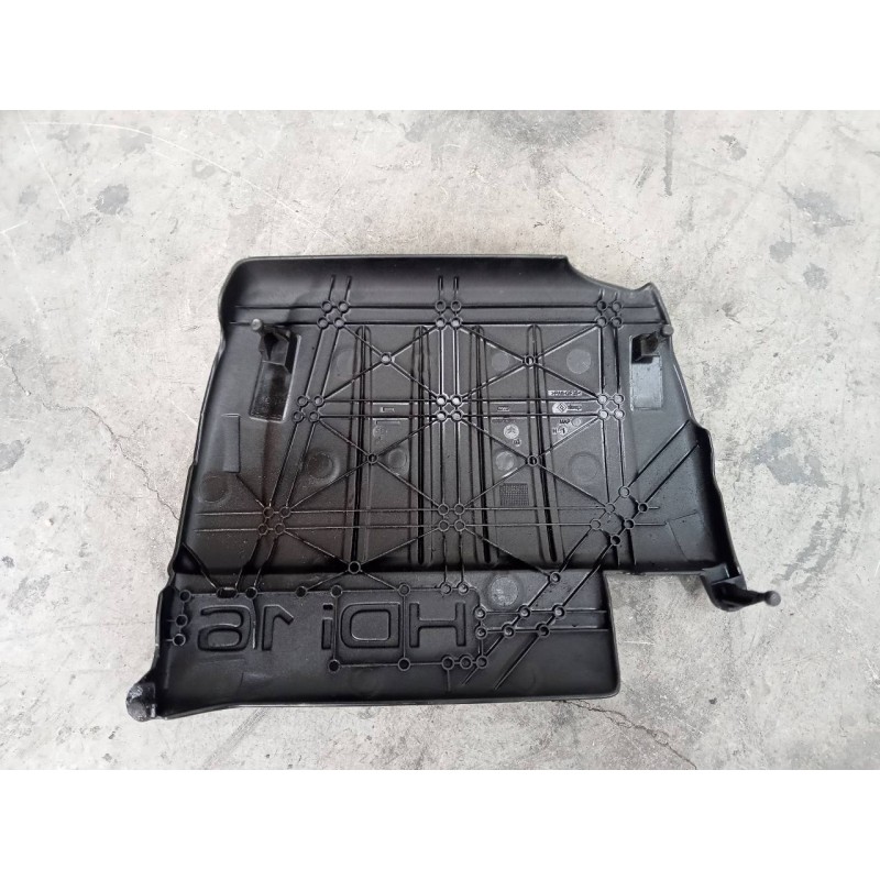 Recambio de tapa motor para peugeot 5008 referencia OEM IAM   