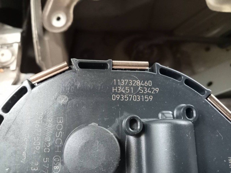 Recambio de motor limpia delantero para peugeot 5008 referencia OEM IAM 1397220577  