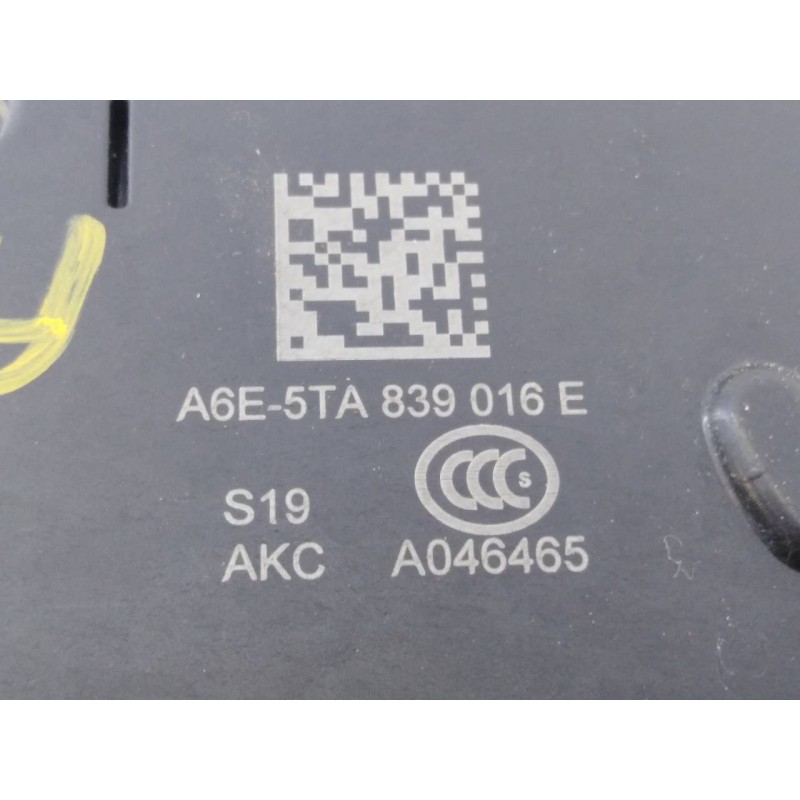 Recambio de cerradura puerta trasera derecha para seat ateca (kh7) reference busines referencia OEM IAM 5TA839016E A6E5TA839016E