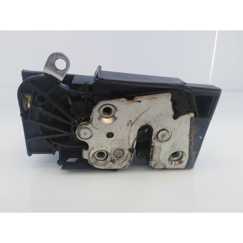 Recambio de cerradura puerta trasera izquierda para dacia sandero stepway referencia OEM IAM   E1-A1-12-1