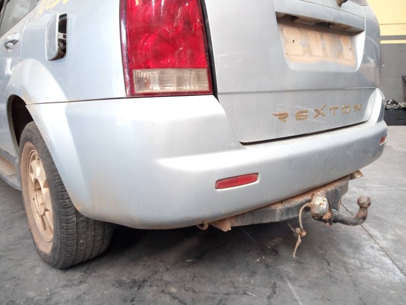 Recambio de paragolpes trasero para ssangyong rexton 2.9 td gls referencia OEM IAM   