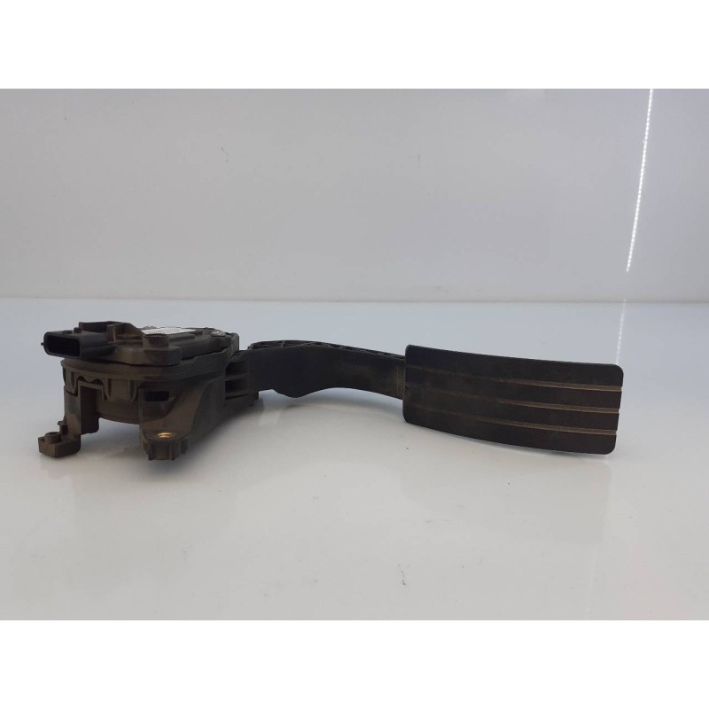 Recambio de pedal acelerador para dacia sandero stepway referencia OEM IAM 180022703R  E2-A1-36-1