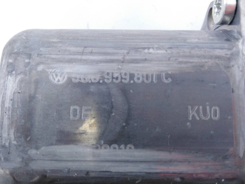 Recambio de motor elevalunas delantero izquierdo para volkswagen golf vii lim. (bq1) last edition bmt/start-stopp referencia OEM