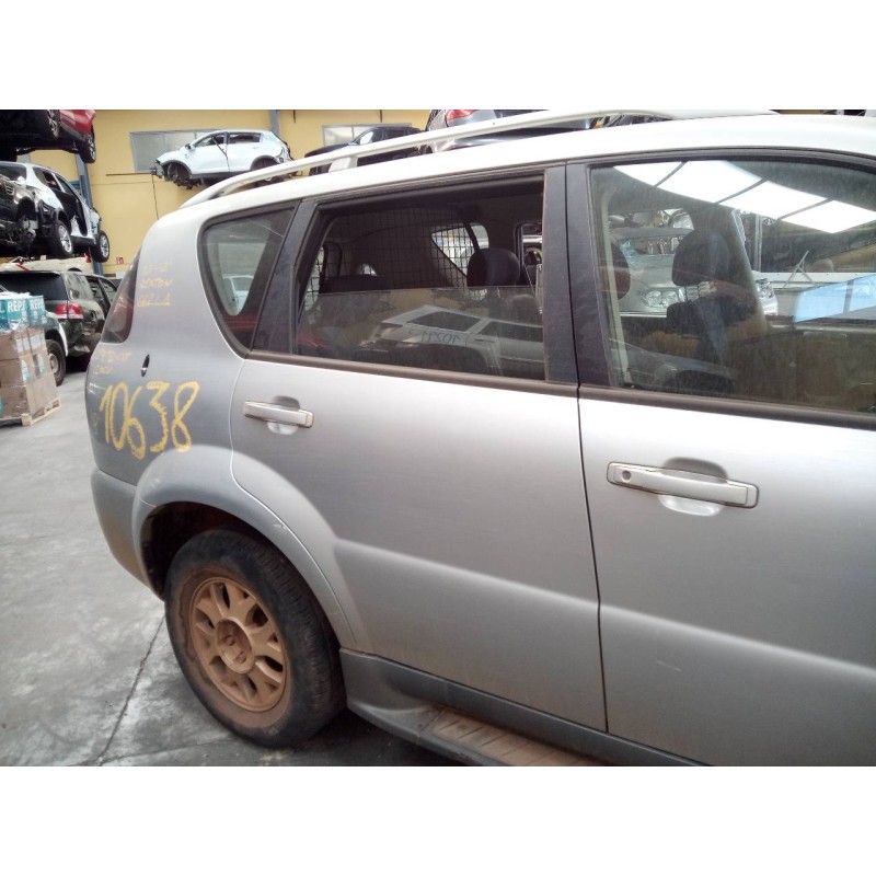 Recambio de puerta trasera derecha para ssangyong rexton 2.9 td gls referencia OEM IAM   