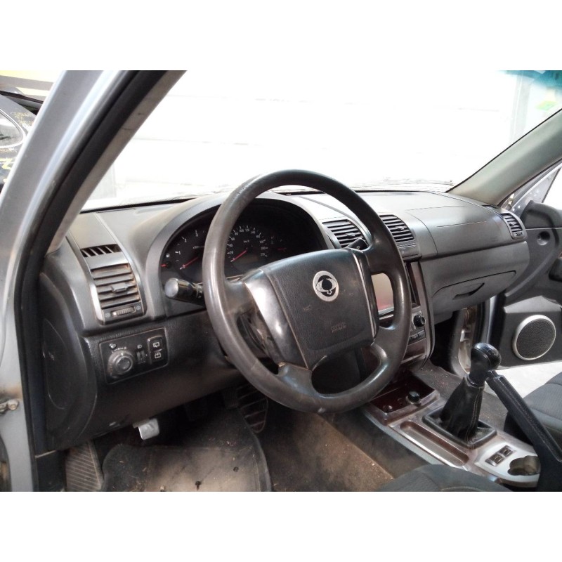 Recambio de salpicadero para ssangyong rexton 2.9 td gls referencia OEM IAM   