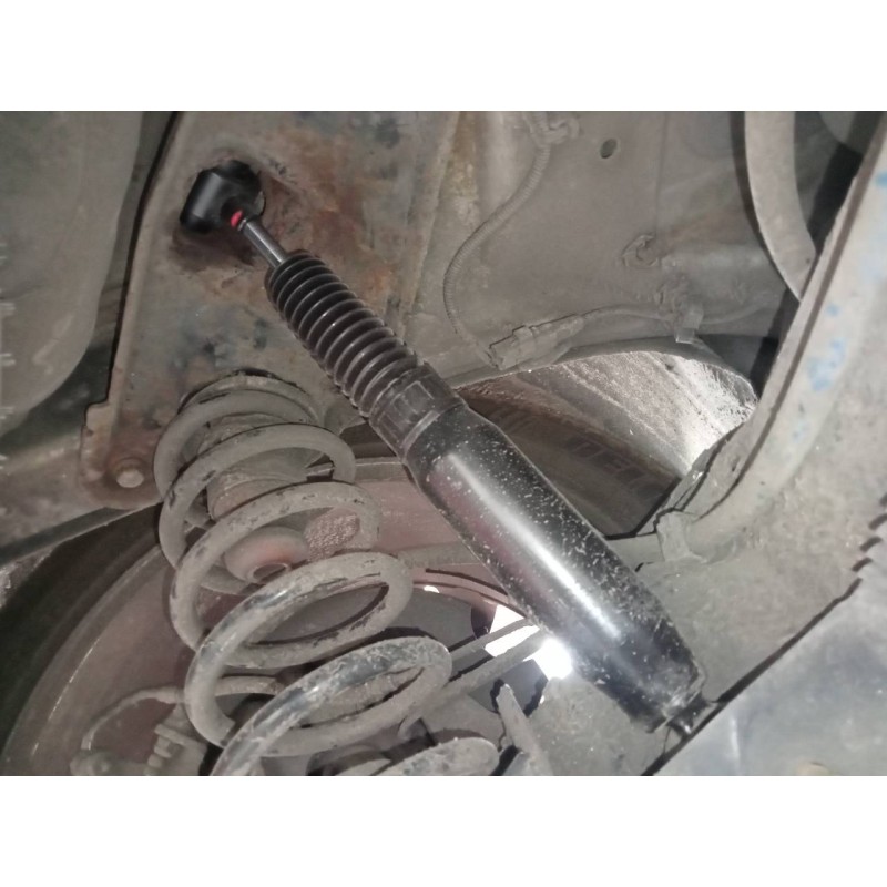 Recambio de amortiguador trasero izquierdo para peugeot 5008 referencia OEM IAM   