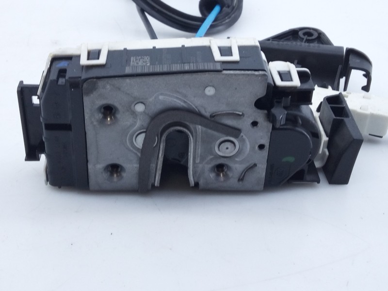 Recambio de cerradura puerta trasera derecha para mercedes-benz clase c (w204) berlina c 200 cdi (204.007) referencia OEM IAM A2