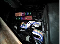 CAJA RELES / FUSIBLES 243504CL0B 